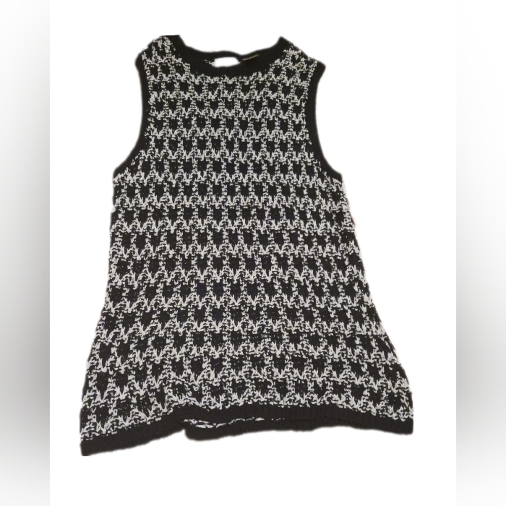 Liz Claiborne  XL crochet tank.